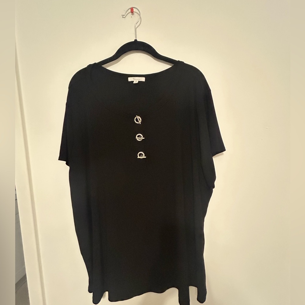 Woman blouse size 3 X Madison